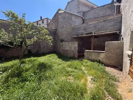 f3 rdc 60m² avec cour sans vis-à-vis – combronde