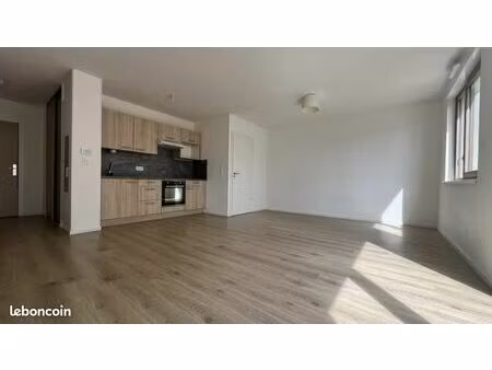 studio 1 pièce 36 m²