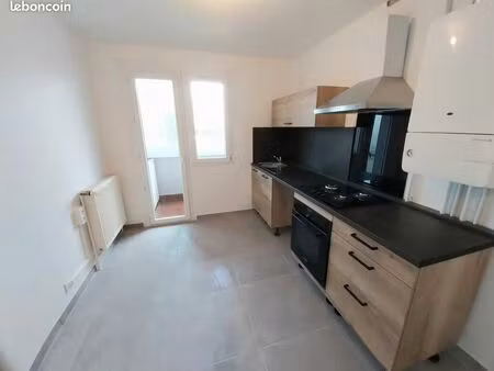 t3 état neuf  75 m2 avec terrasse