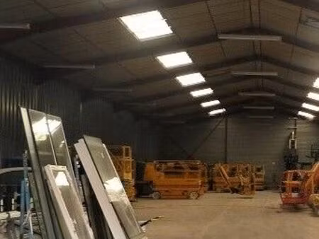 entrepot 750m2