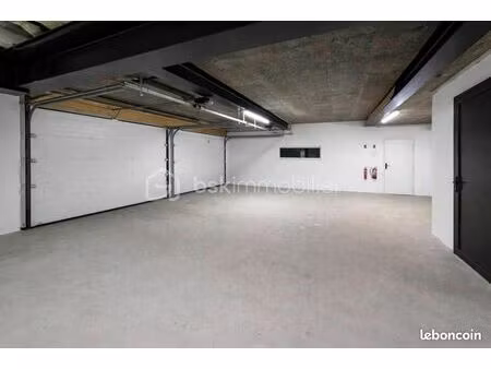 local d'activité 158 m²