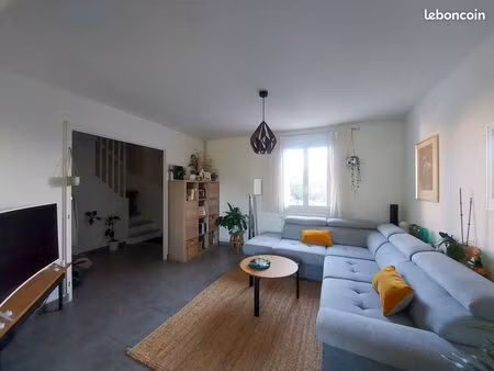 maison 4 pièces rénovée (t4) 90 m2 - mions