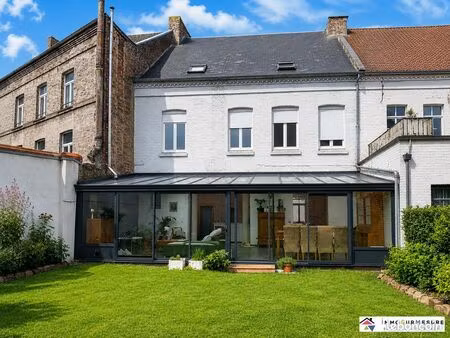 maison 9 pièces 270 m²