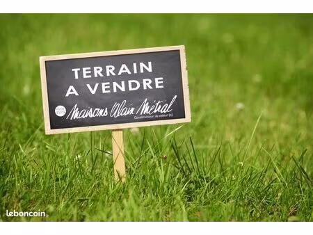 terrain 1 000 m² marlioz