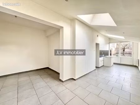 appartement 4 pièces 52 m²
