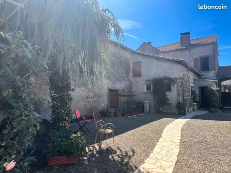 maison de ville 3 pièces 130 m²