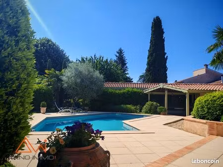 villa 6 pièces 195 m²