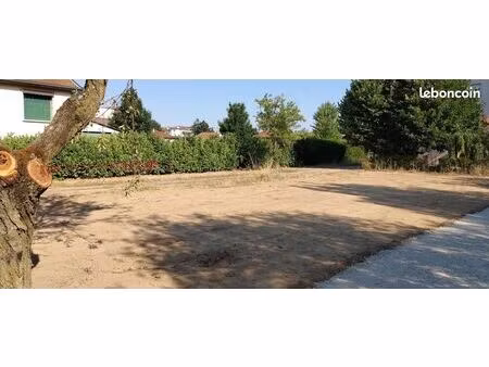 terrain 630 m² francheville