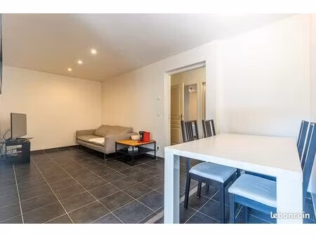 appartement 5 pièces 84 m²