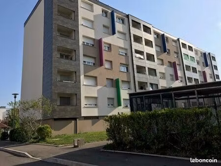 appartement 4 pièces 77 m²
