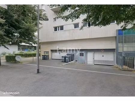 parking 10 m² lille