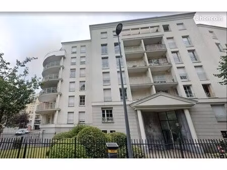 parking 8 m² lille