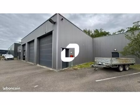 local d'activité 400 m²