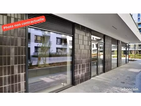 local commercial 23 m²