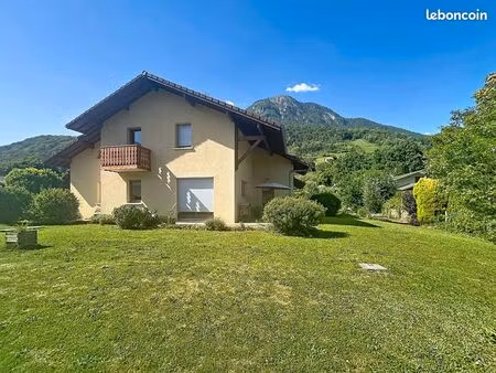 maison 4 pièces 137 m²