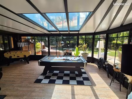 maison 9 pièces 215 m²