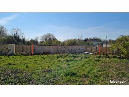 thomery: terrain plat 498m2 viabilise et constructible