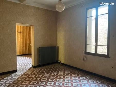appartement ceret centre a renover