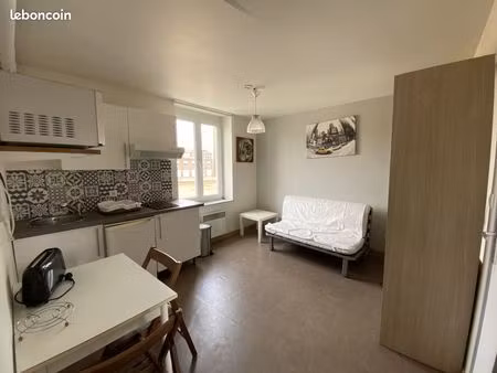 studio 1 pièce 13 m²