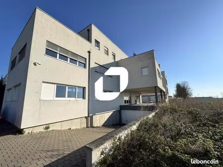 bureaux 80 m²