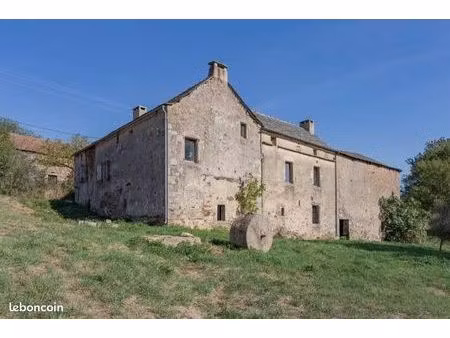 vend corps de ferme proche cordes-sur-ciel