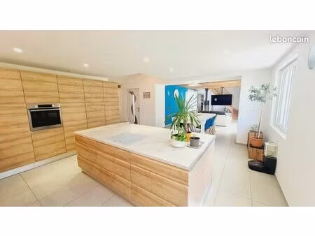 maison rénovée avec dépendance + mazot – terrain 1050 m² – proche genève