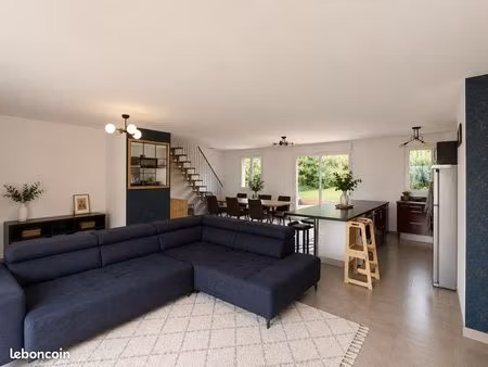 maison familiale 141 m2 - 4/5 chambres - garage complet