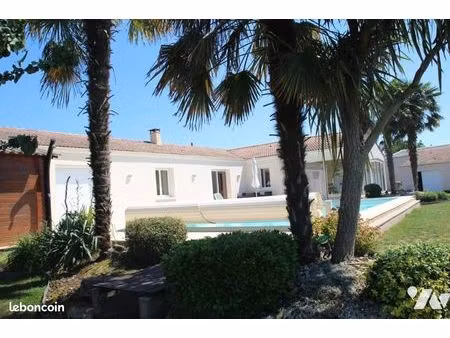 maison 9 pièces 224 m²