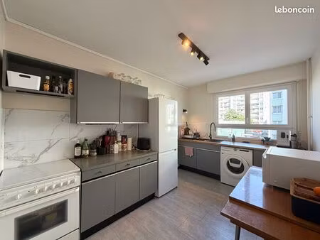 appartement 3 pièces 79 m²