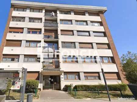 studio 1 pièce 14 m²