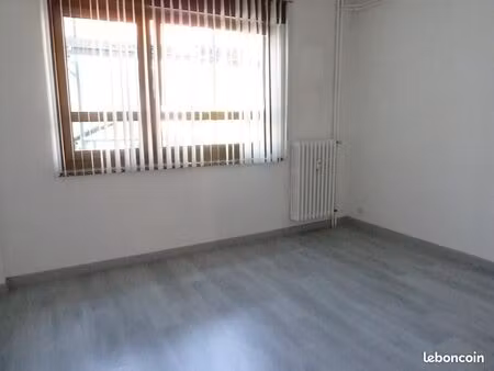 local commercial 69 m²