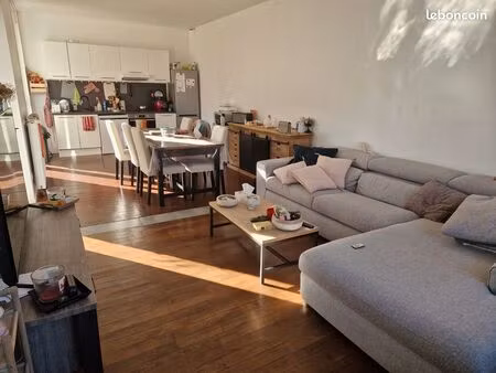 maison lumineuse 2 chambres