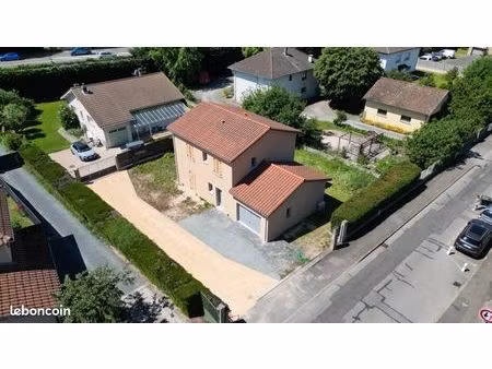 maison à vendre 111m2 avec 4 pièces dans village des pierres dorées