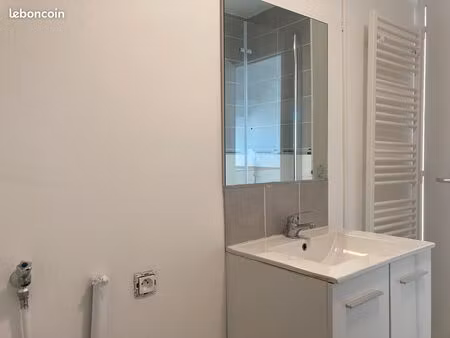 t1 bis 24 m² rénové direct propriétaire 480 /mois