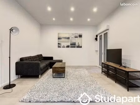 chambre 1 pièce 12 m²