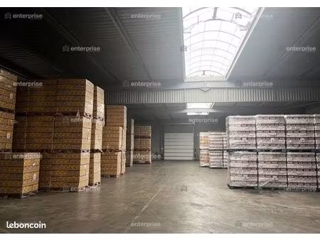 bâtiment 4 060 m²