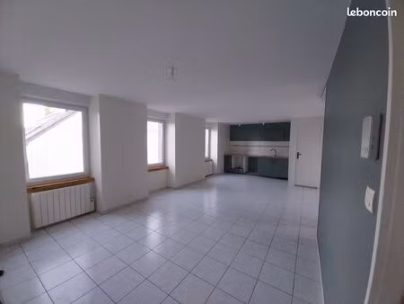 appartement t2 rénové – 55 m² – centre du faouët