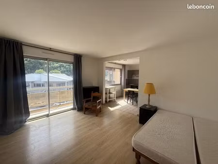 studio 1 pièce 30 m²