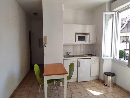 studio meublé  idéal étudiant