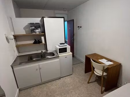 location studio meublée