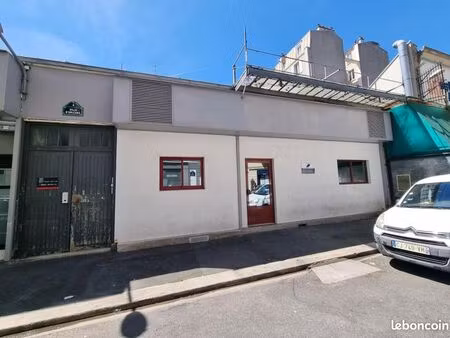 bureaux 69 m²