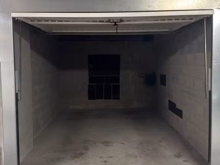 louer garage + prise électrique 14.70m2