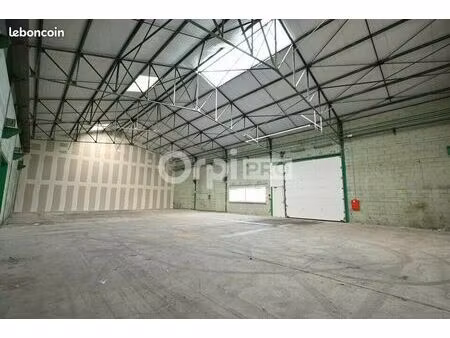 local d'activité 666 m²