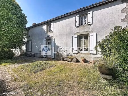 maison 4 pièces 148 m²