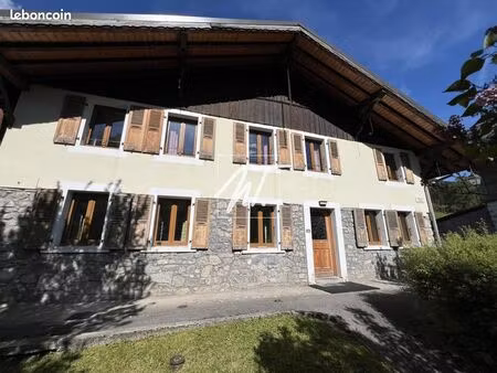 chalet 10 pièces 300 m²