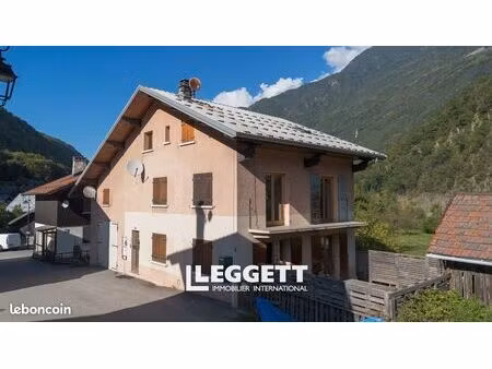 maison 10 pièces 178 m²