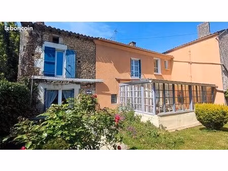 maison 7 pièces 225 m²