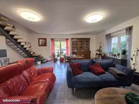 maison 5 pièces 160 m²