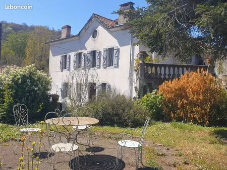 vends maison de maître