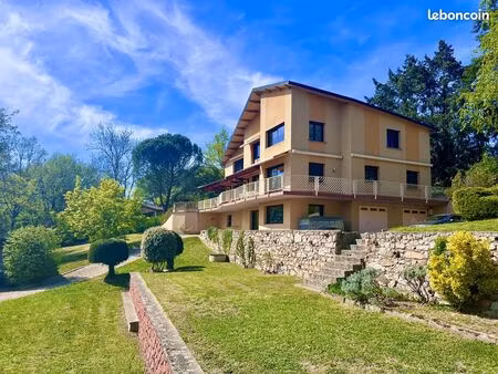 propriété - 6 chambres - 3 000m2 de terrain à riorges